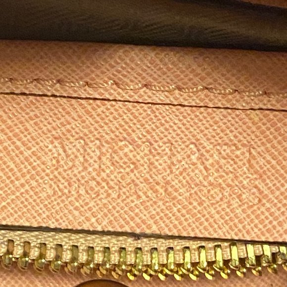 Michael Kors Handbag - Picture 2 of 3